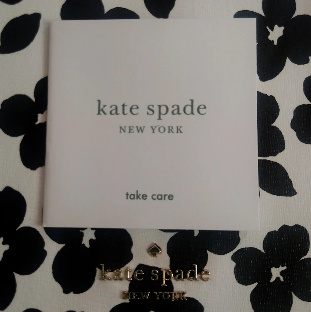 ♠NWT♠ Kate Spade Darcy Small Slim Black and White Floral Crossbody Bag - Picture 7 of 15